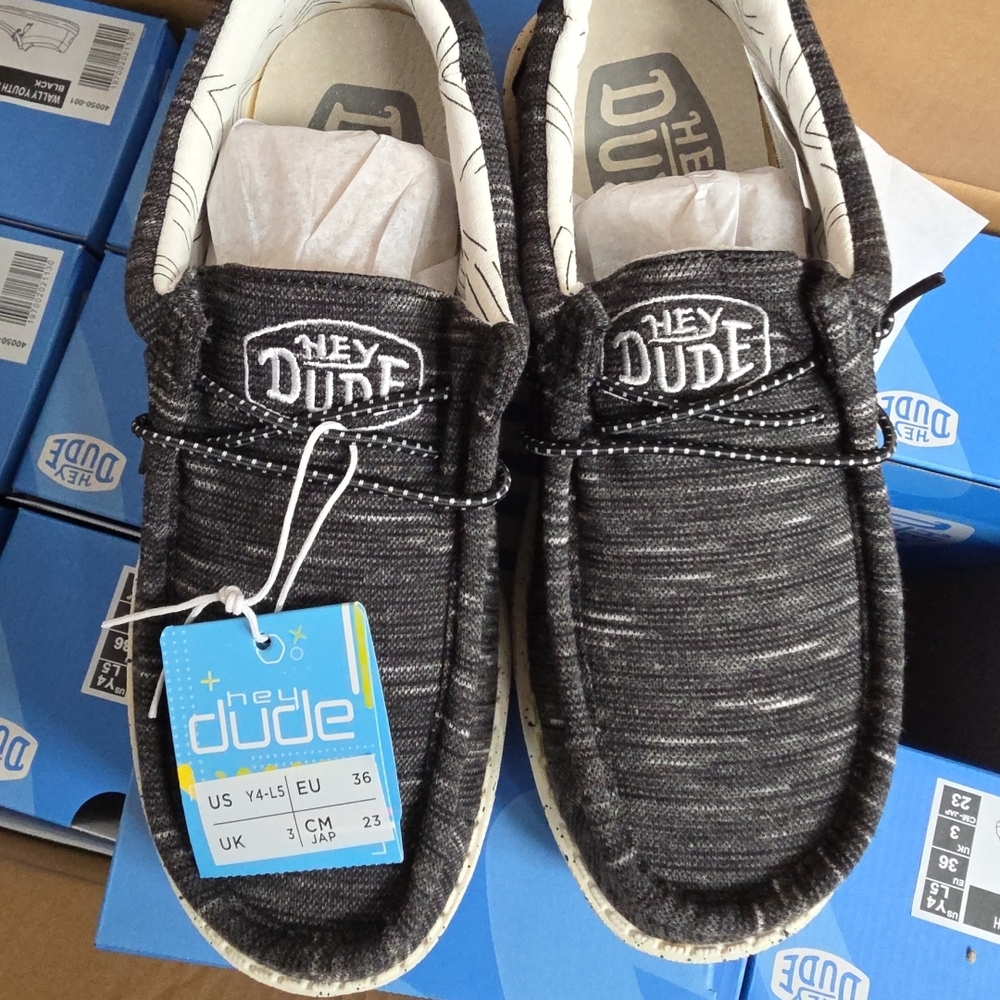 Hey Dude Wally Stretch Black Slip On Casual Shoes 40050-001 Youth Sz 4 Women's 5